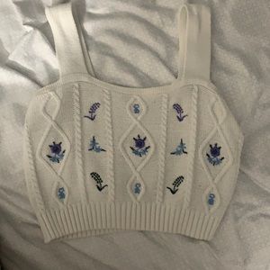 Adorable Floral knit tank!!